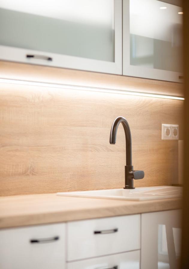 Jegmadar & Fekete Golya Apartmanok Mosonmagyaróvár 외부 사진